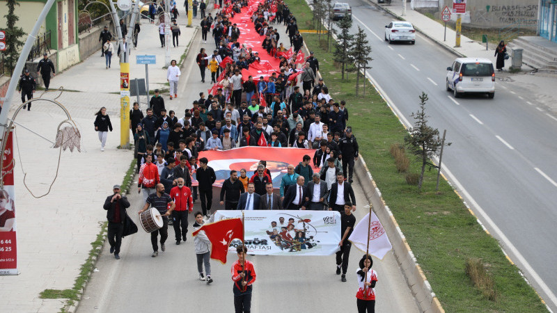 Amatör Spor Haftası' Etkinlikleri Kortej Yürüyüşü ile Başladı