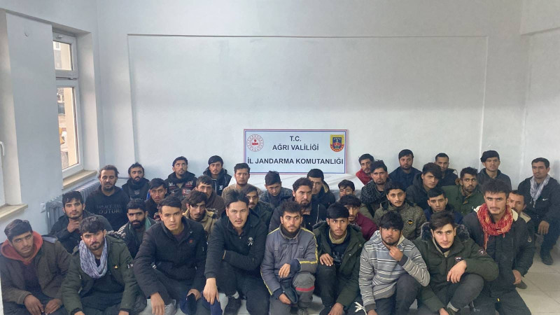 sınırda düzensiz göçmene geçit yok