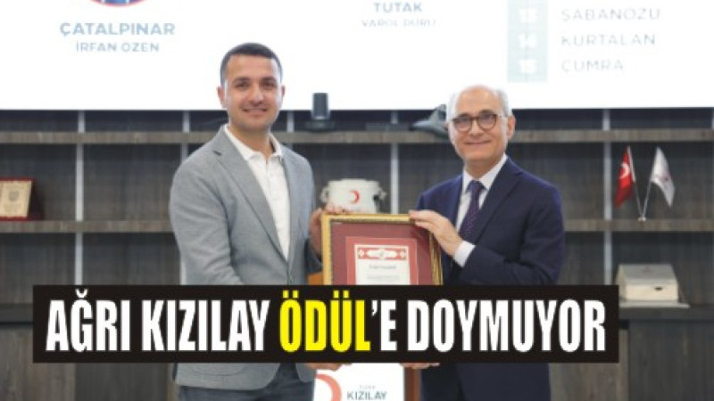Ağrı Kızılay 'Ödül'e Doymuyor