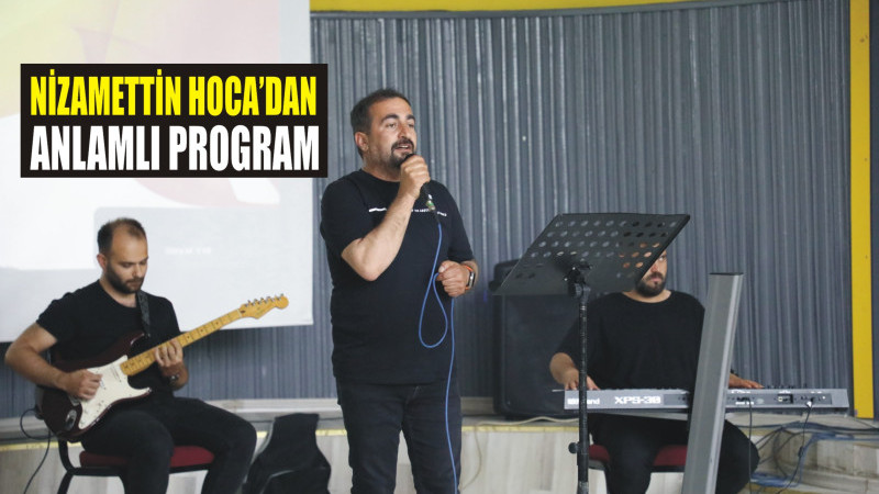 Ağrı'da müzik öğretmeni Nizamettin Ardin'den meslektaşlarına Öğretmenler Günü konseri